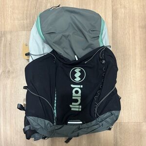 *Brand New* Janji Revy Pack Skyline Size S/M